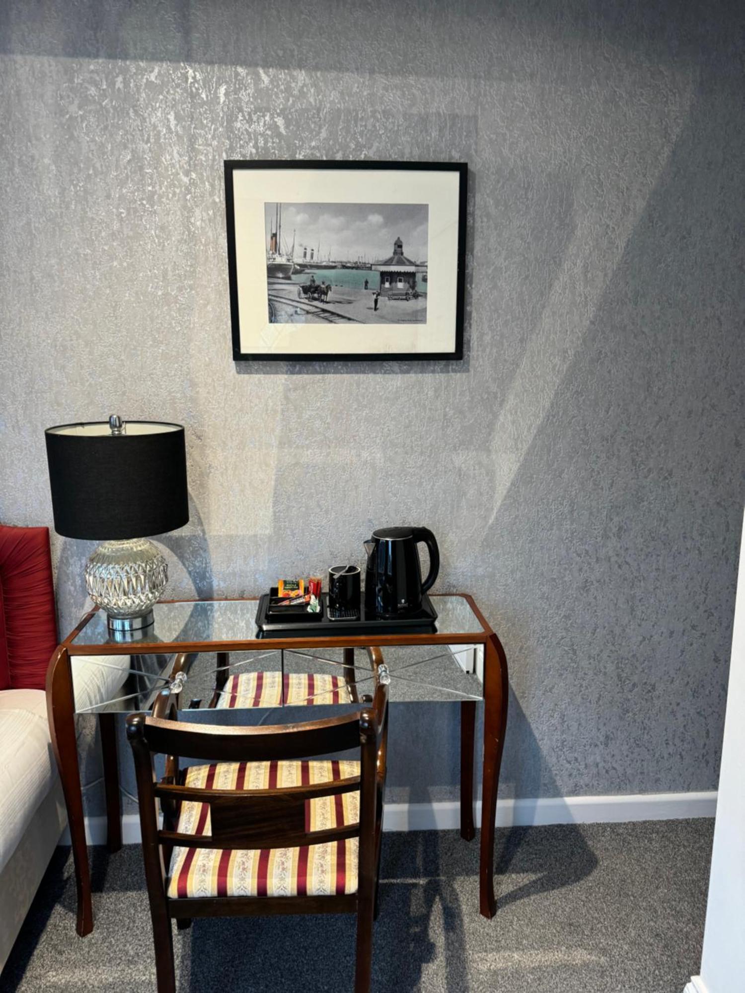 Juniper Berry Hotel Southampton Buitenkant foto
